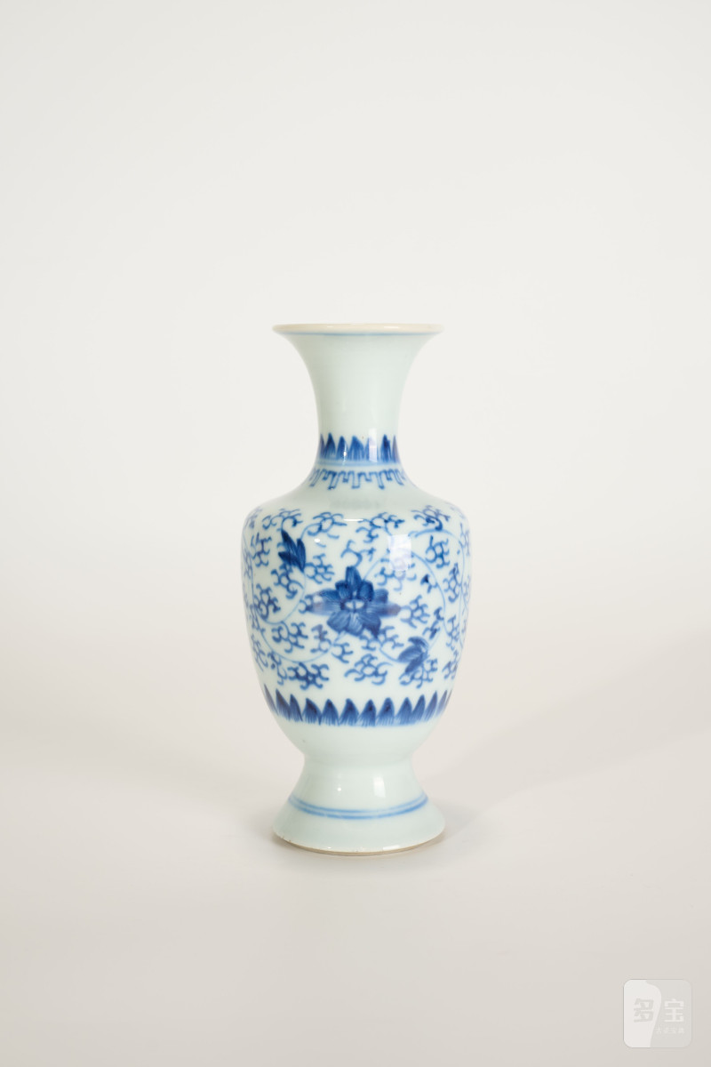 Lot818 清雍正 青花缠枝莲纹瓶 - 图2